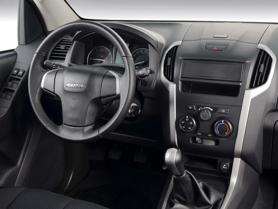  Isuzu D-Max Double Cab 2012 года  (фото 11 из 25)
